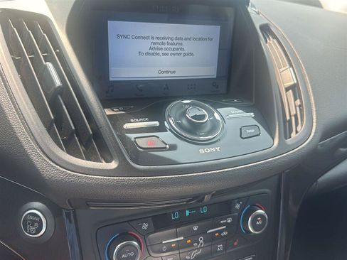 Used 2017 Ford Escape Titanium AWD/4WD image 9