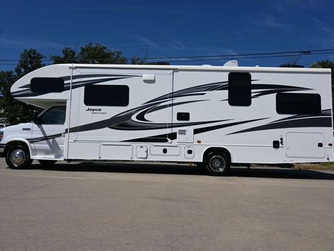 Used 2017 Ford E-450 and Econoline 450 Super Duty w/ Motorhome Prep Package RWD image 61
