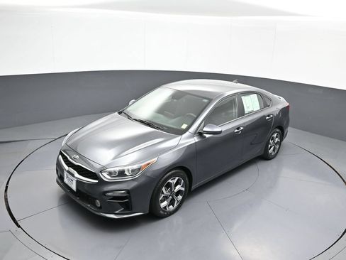 Certified 2021 Kia Forte LXS FWD image 32