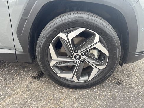 Certified 2024 Hyundai Tucson Limited AWD/4WD image 10