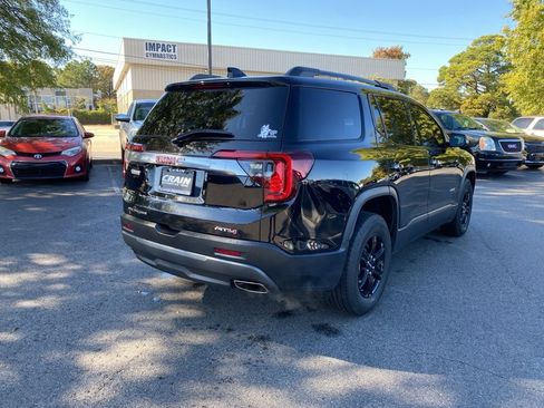 Used 2022 GMC Acadia AT4 w/ Technology Package image 8