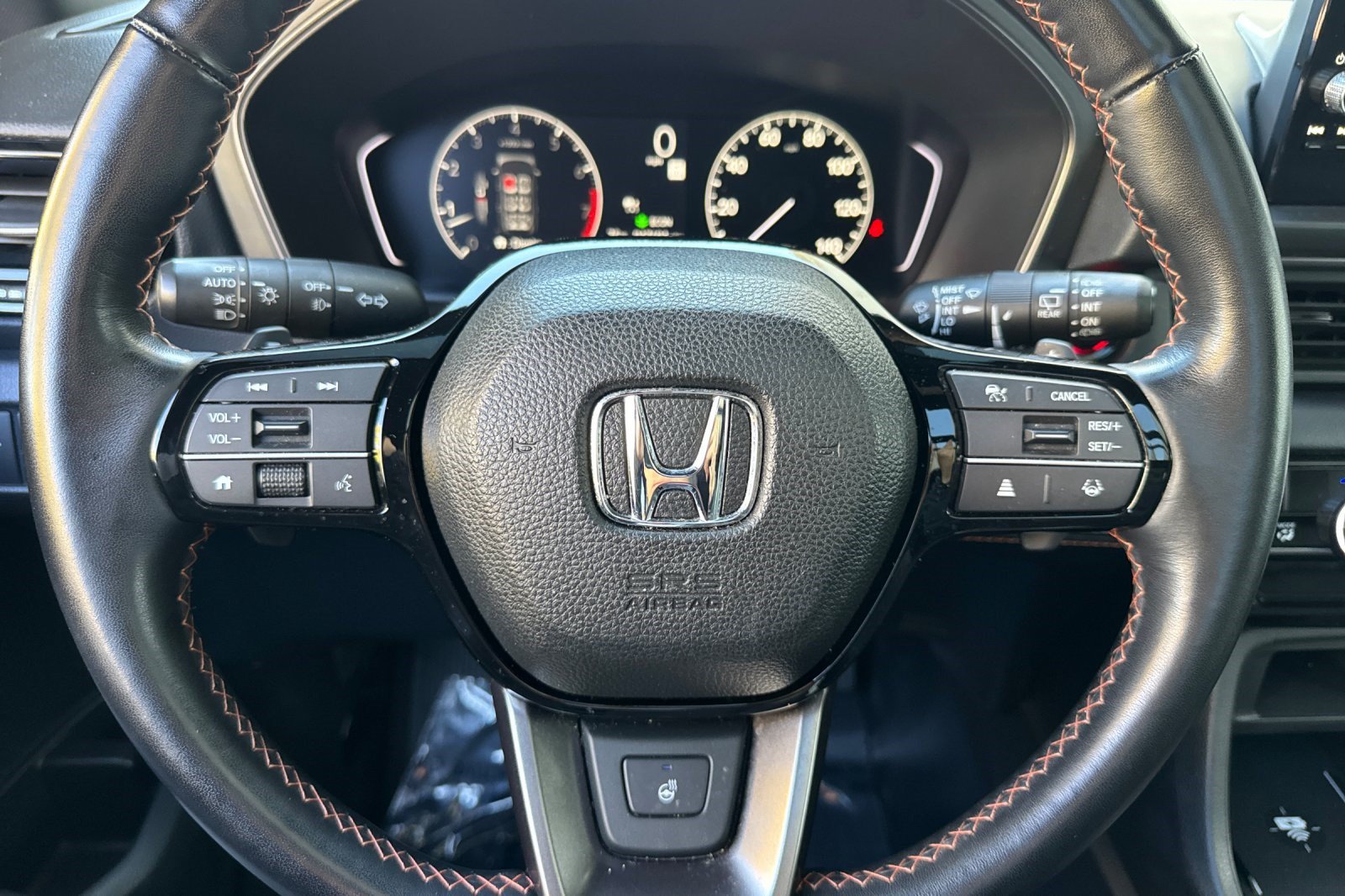 Used 2025 Honda Pilot TrailSport image 11