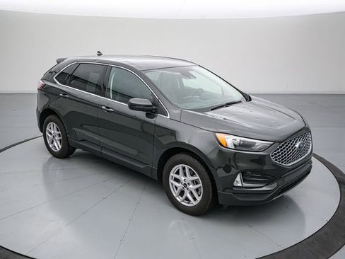 Certified 2024 Ford Edge SEL w/ Convenience Package AWD/4WD image 3