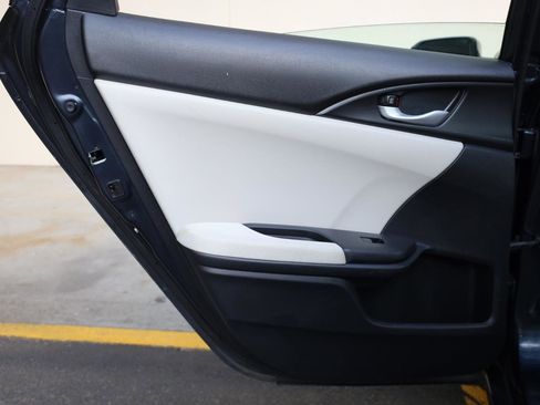 Used 2019 Honda Insight EX image 16