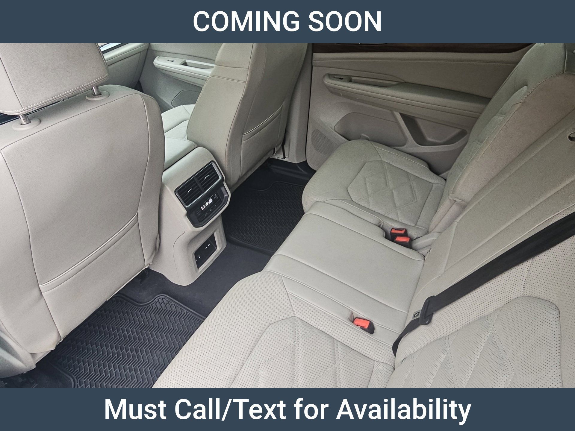 Used 2024 Volkswagen Atlas SE AWD/4WD image 10