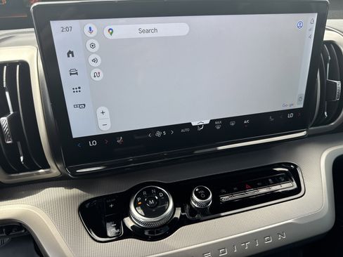 Certified 2025 Ford Expedition Max Active AWD/4WD image 31