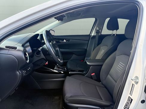 Used 2019 Kia Forte S w/ S Premium Package image 10