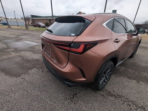 Used 2025 Lexus NX 350 AWD image 3