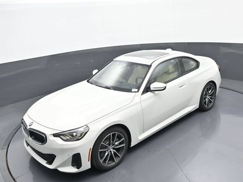 New 2026 BMW 230i Coupe w/ Premium Package RWD image 29