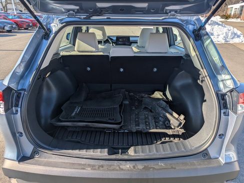 Used 2024 Toyota Corolla Cross L image 13