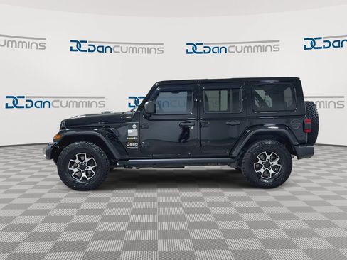 Used 2020 Jeep Wrangler Unlimited Sahara AWD/4WD image 5