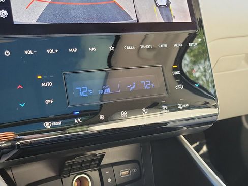 Used 2024 Hyundai Tucson Limited FWD image 28