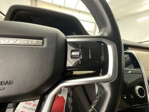 Used 2021 Land Rover Discovery Sport SE AWD/4WD image 18