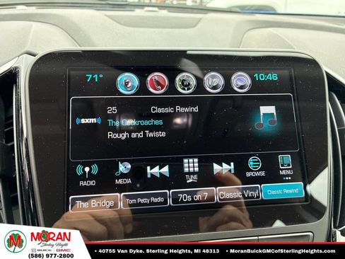 Used 2017 Chevrolet Volt Premier w/ Driver Confidence II Package FWD image 10
