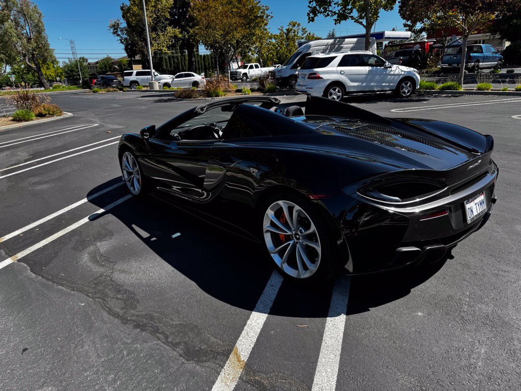 Used 2019 McLaren 570S Spider RWD image 30
