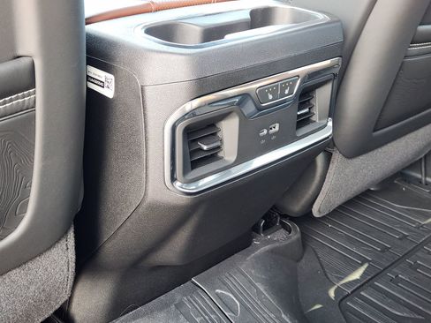 Certified 2025 GMC Sierra 2500 Denali Ultimate image 35