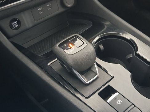 Used 2025 Nissan Rogue SV image 21