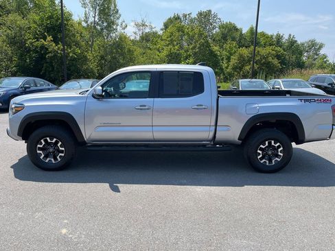 Used 2022 Toyota Tacoma TRD Off-Road image 4