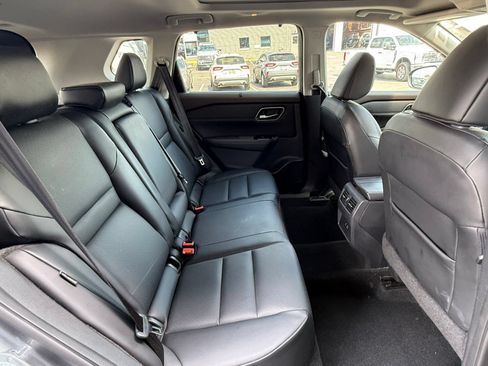 Used 2021 Nissan Rogue SV w/ Premium Package AWD/4WD image 15
