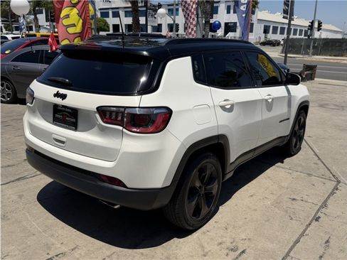Used 2019 Jeep Compass Latitude FWD image 6