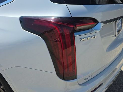 Used 2023 Cadillac XT6 Premium Luxury AWD/4WD image 38