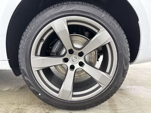 New 2026 Porsche Macan image 14