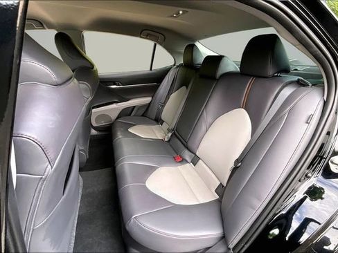 Used 2020 Toyota Camry XLE w/ Carpet Mat Package FWD image 27