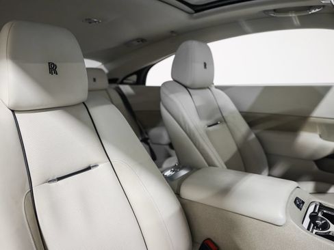 Used 2014 Rolls-Royce Wraith RWD image 23