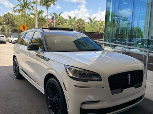 Used 2023 Lincoln Aviator Reserve w/ Equipment Group 201A RWD image 2