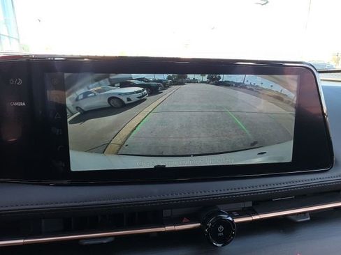 Used 2024 Nissan Ariya FWD image 19