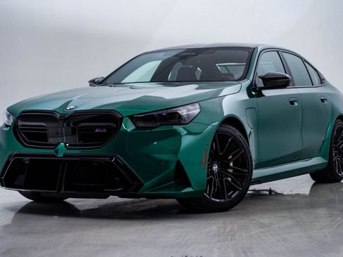 Used 2025 BMW M5 w/ Carbon Package image 1