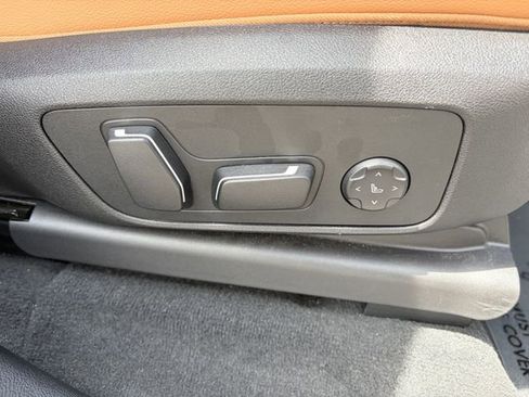 Used 2025 BMW X4 xDrive30i AWD/4WD image 12