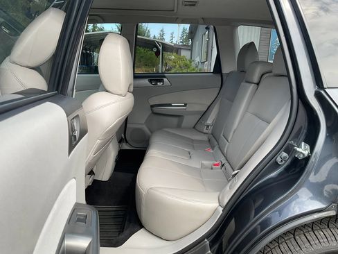 Used 2012 Subaru Forester 2.5X Limited AWD/4WD image 10