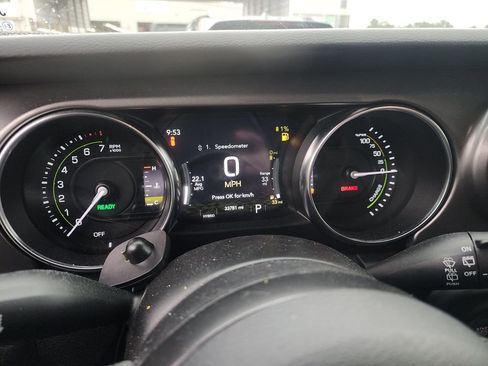 Used 2023 Jeep Wrangler Unlimited w/ Cold Weather Group image 3