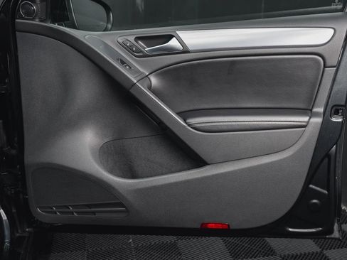 Used 2012 Volkswagen Golf 4-Door image 49