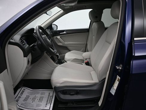 Used 2022 Volkswagen Tiguan SE AWD/4WD image 7