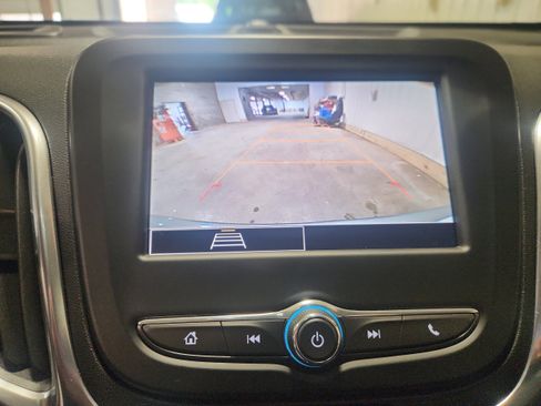 Used 2024 Chevrolet Equinox LT image 19
