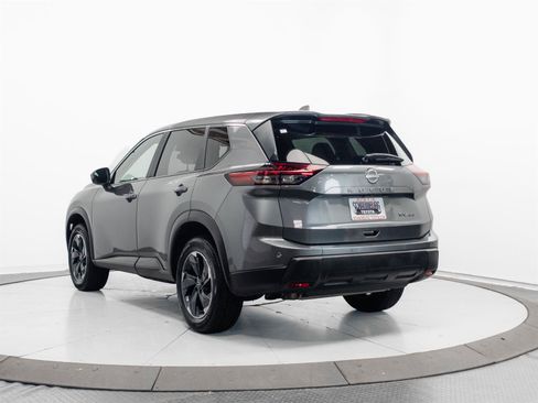 Used 2024 Nissan Rogue SV AWD/4WD image 7