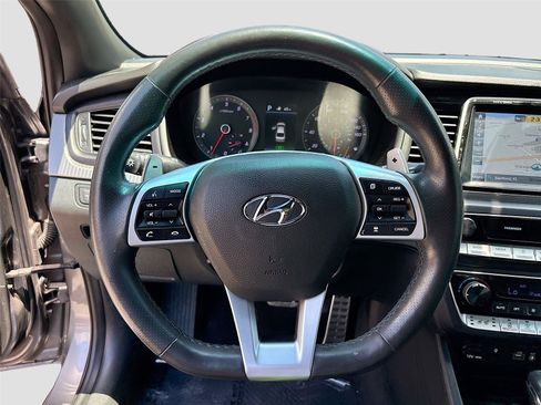 Used 2018 Hyundai Sonata Limited FWD image 11