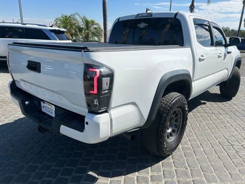 Used 2019 Toyota Tacoma TRD Off-Road w/ Technology Package AWD/4WD image 4