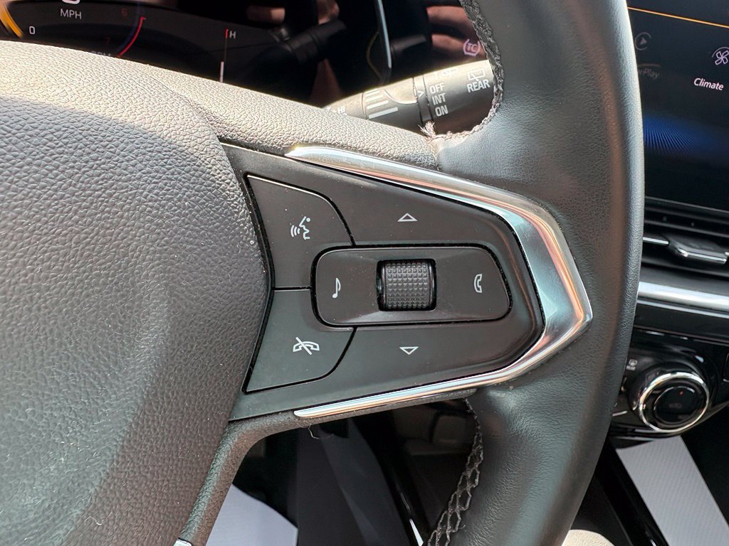 Used 2024 Chevrolet Trax ACTIV w/ Sunroof Package FWD image 19