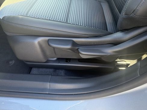 New 2026 Chevrolet Trax LT w/ Sunroof Package image 20