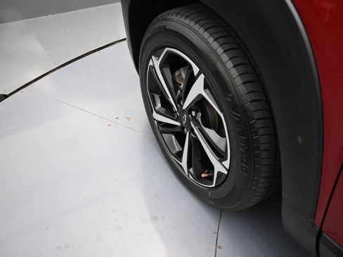 Certified 2021 Chevrolet TrailBlazer RS w/ Sun and Liftgate Package FWD image 38