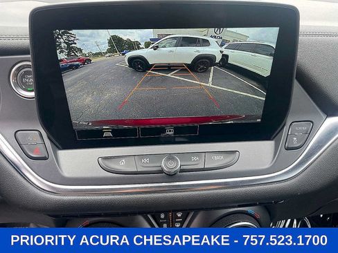 Used 2024 Chevrolet Blazer LT w/ Convenience Package FWD image 17