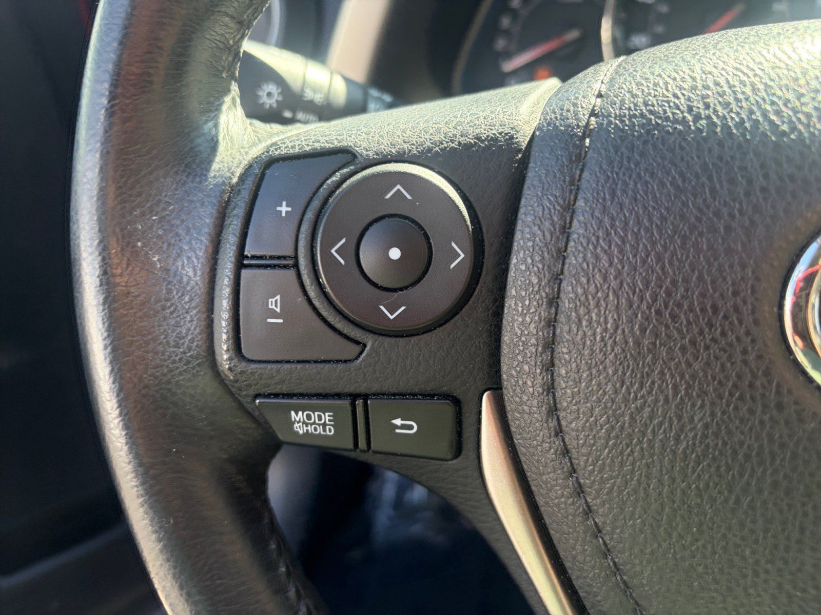 Used 2013 Toyota RAV4 Limited AWD/4WD image 10