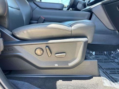 Certified 2025 Ford Expedition Active AWD/4WD image 14