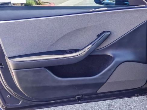 Used 2024 Tesla Model 3 Standard Range image 18