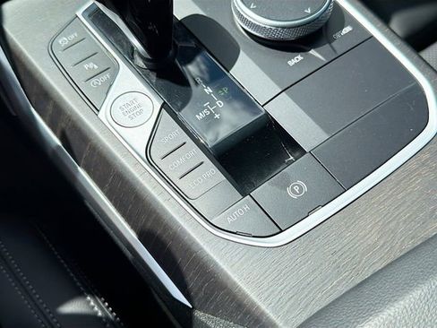 Used 2022 BMW 330i 330i w/ Driving Assistance Package image 33