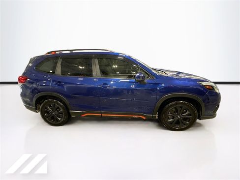 Used 2023 Subaru Forester Sport image 4