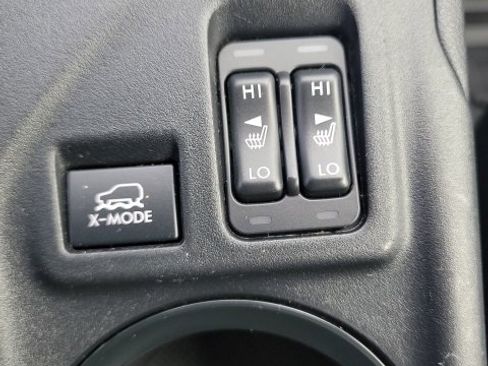 Used 2018 Subaru Crosstrek 2.0i Premium w/ Eyesight System image 10